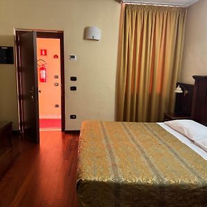 Camera con letto king size